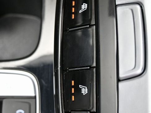 Used 2022 Hyundai Santa Cruz SEL Premium image 18