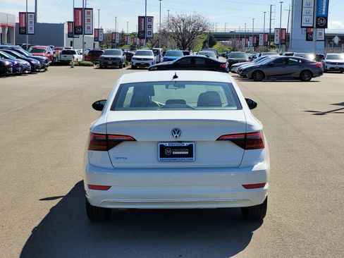 Used 2019 Volkswagen Jetta S image 6