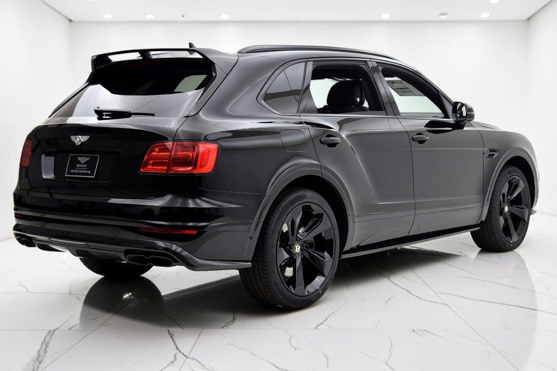 Certified 2019 Bentley Bentayga AWD/4WD image 7