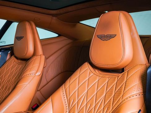 Used 2025 Aston Martin DB12 Coupe RWD image 21