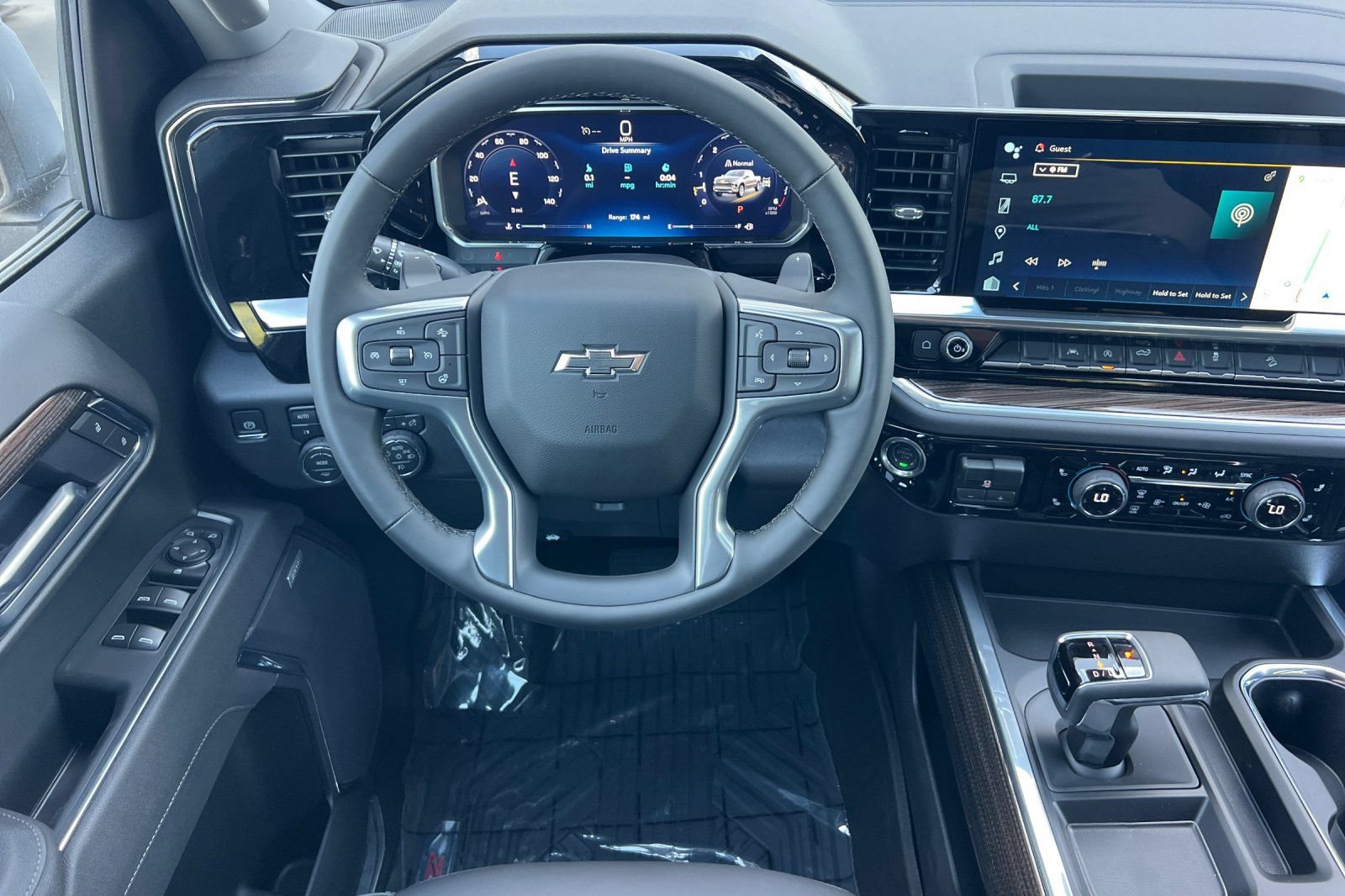 New 2026 Chevrolet Silverado 1500 RST w/ Z71 Off-Road Package AWD/4WD image 16