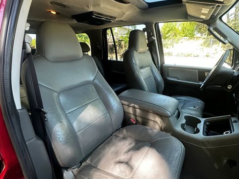Used 2004 Ford Expedition XLT RWD image 42