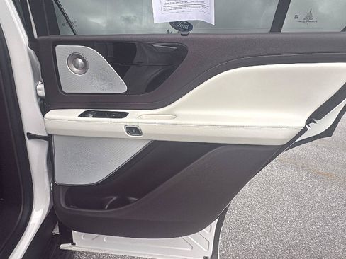 Used 2024 Lincoln Aviator Black Label AWD/4WD image 14