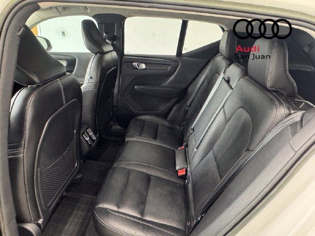 Used 2023 Volvo XC40 B5 Plus w/ Driver Assist Package AWD/4WD image 24