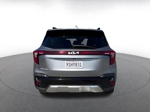Used 2025 Kia Seltos S image 12