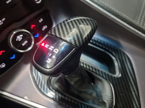 Used 2016 Dodge Challenger SXT image 26