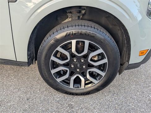 Certified 2022 Ford Maverick Lariat w/ Lariat Luxury Package image 18