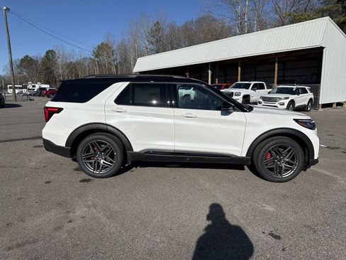 New 2025 Ford Explorer ST image 2