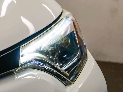 Used 2018 Toyota RAV4 SE w/ Power Extra Value Package image 7