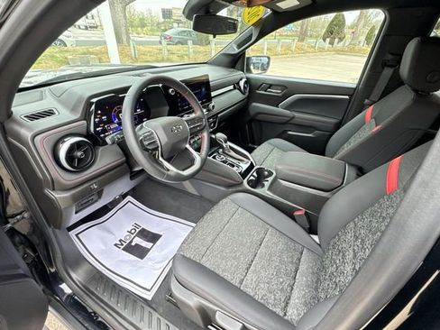 Certified 2024 Chevrolet Colorado Z71 w/ Advanced Trailering Package image 35