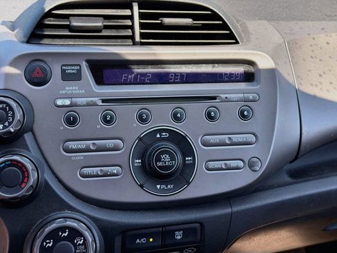 Used 2011 Honda Fit image 15