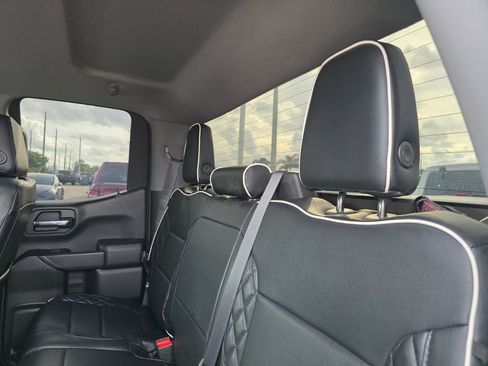 Used 2022 Chevrolet Silverado 1500 Custom w/ Safety Confidence Package image 16