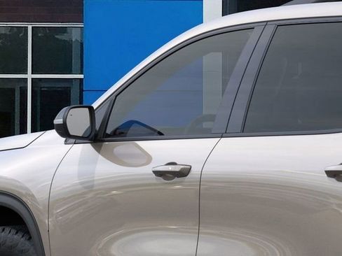 New 2026 Chevrolet Traverse Z71 w/ Enhanced Driving Package image 12