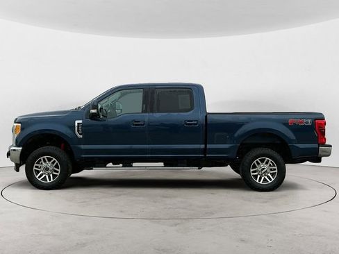 Used 2017 Ford F250 Lariat w/ Lariat Value Package image 2