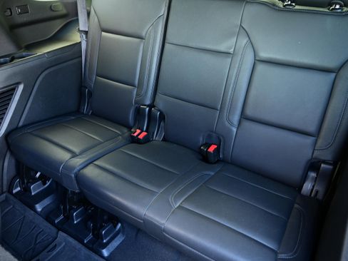 Used 2022 Chevrolet Tahoe LT image 11