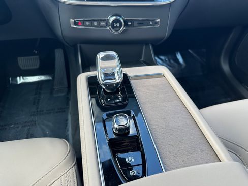 New 2026 Volvo XC90 B5 Plus image 13