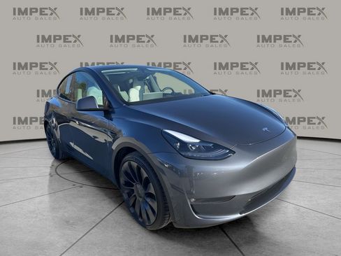 Used 2023 Tesla Model Y Long Range image 7