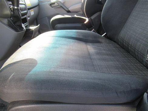 Used 2018 Mercedes-Benz Sprinter 2500 image 18