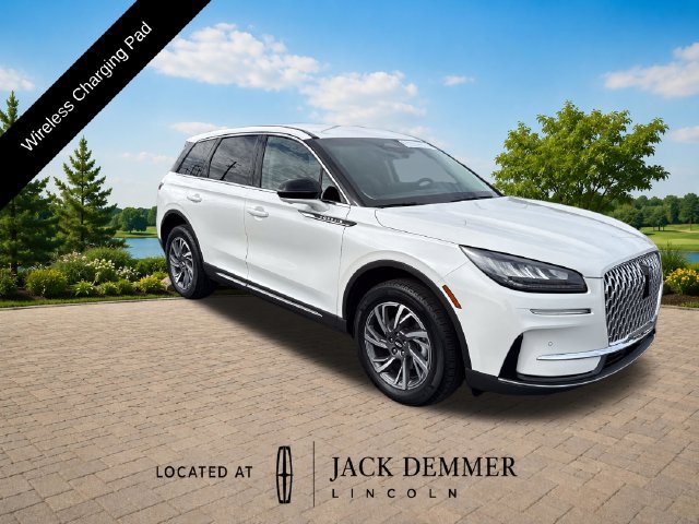 Used 2023 Lincoln Corsair AWD w/ Equipment Group 101A image 10