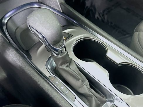 Used 2024 Chevrolet Malibu LT image 32