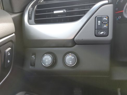 Used 2019 Chevrolet Tahoe LT w/ Luxury Package image 23