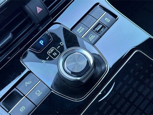 Used 2023 Subaru Solterra AWD image 25