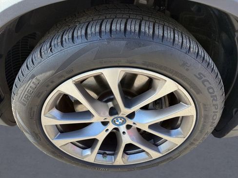 Used 2025 BMW X5 xDrive50e w/ Premium Package image 8
