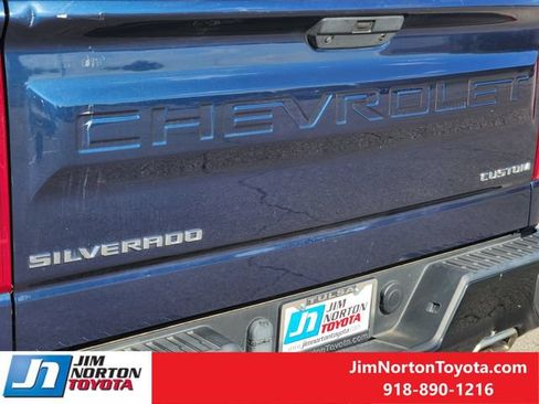 Used 2020 Chevrolet Silverado 1500 Custom Trail Boss w/ Custom Convenience Package AWD/4WD image 12