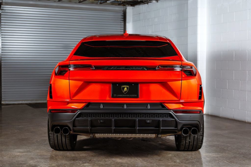 Used 2024 Lamborghini Urus S AWD/4WD image 6