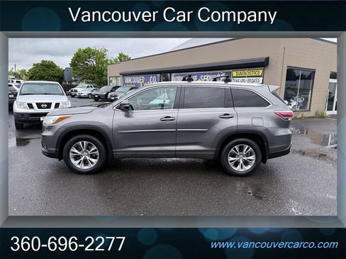 Used 2015 Toyota Highlander XLE AWD/4WD image 1