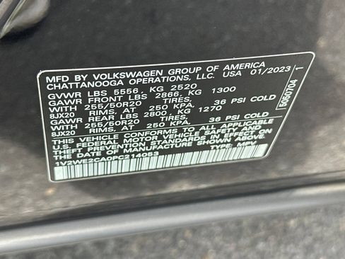 Used 2023 Volkswagen Atlas Cross Sport SE FWD image 29