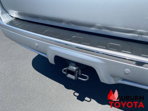 Used 2018 Toyota 4Runner Limited AWD/4WD image 9