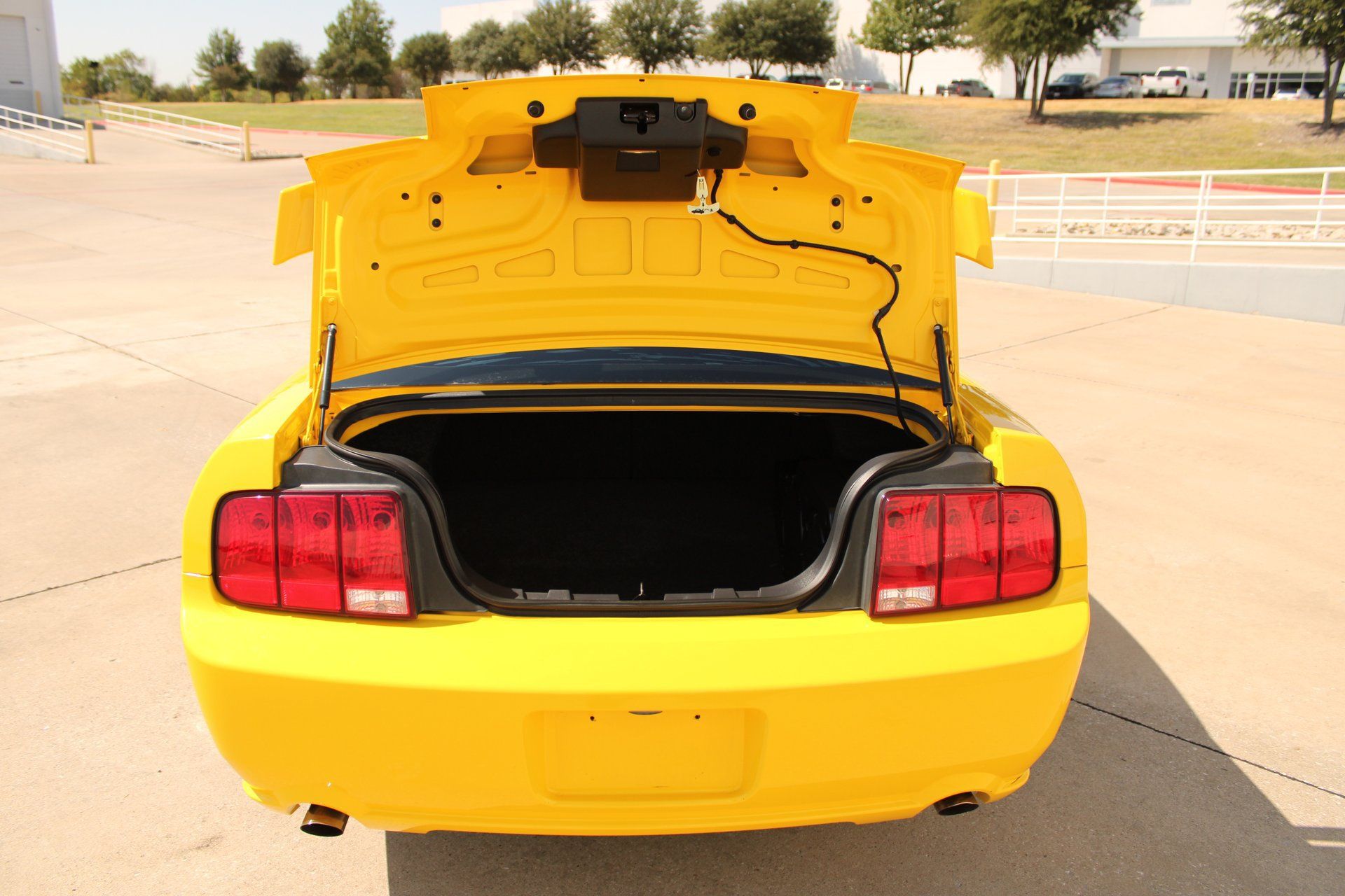 Used 2005 Ford Mustang GT RWD image 19