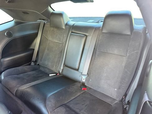 Used 2018 Dodge Challenger R/T Scat Pack w/ Leather Interior Group RWD image 11
