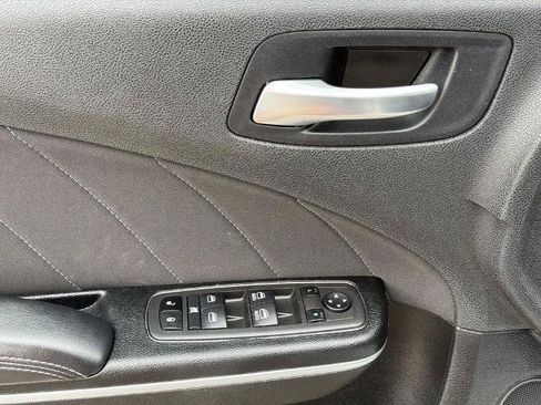 Used 2022 Dodge Charger SXT RWD image 24