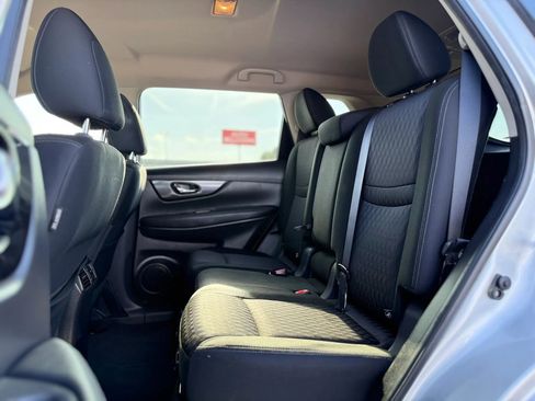 Used 2018 Nissan Rogue SV AWD/4WD image 41