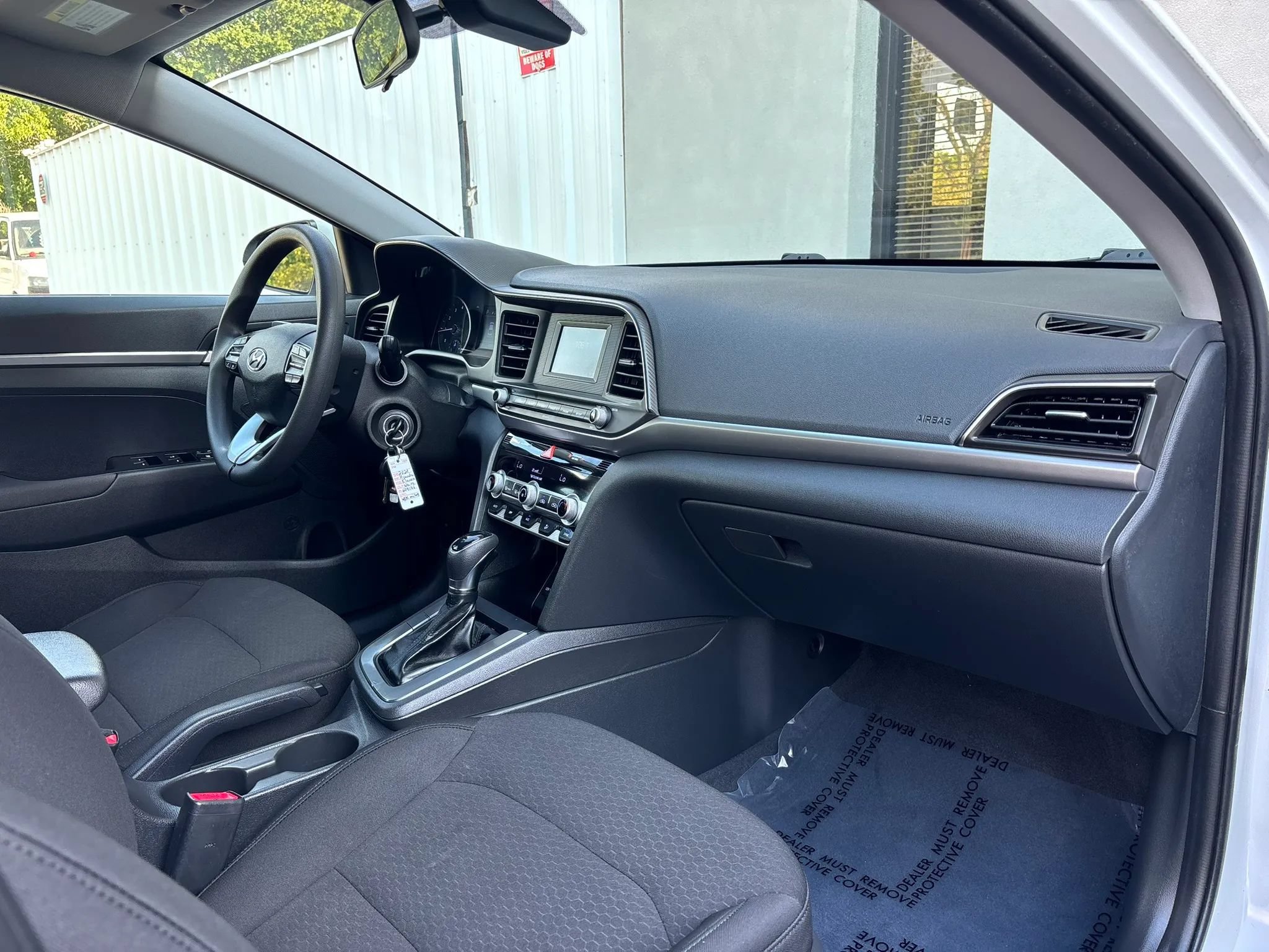 Used 2020 Hyundai Elantra SE w/ Cargo Package (C1) FWD image 15