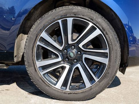 Used 2023 Land Rover Range Rover SE image 10