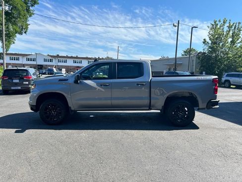 Used 2023 Chevrolet Silverado 1500 Custom Trail Boss w/ LPO, Dark Essentials Package AWD/4WD image 8