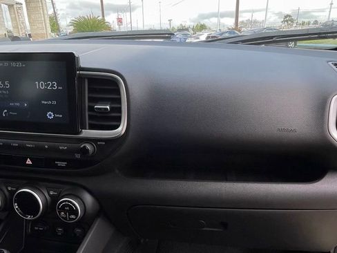 Used 2020 Hyundai Venue SEL FWD image 30