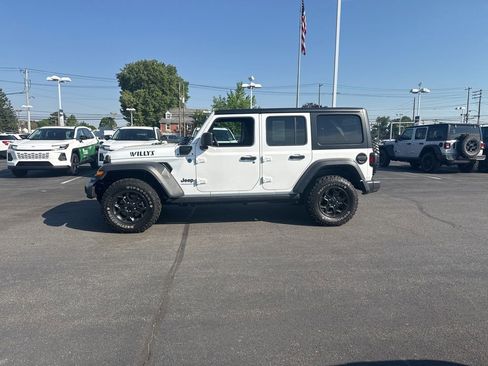 Used 2023 Jeep Wrangler Unlimited w/ 8.4" Radio Group AWD/4WD image 2