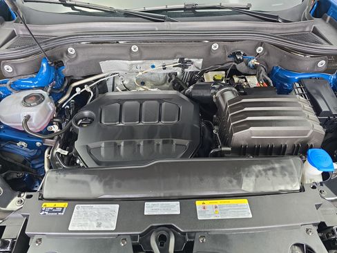 Certified 2025 Volkswagen Atlas SEL Premium R-Line image 32