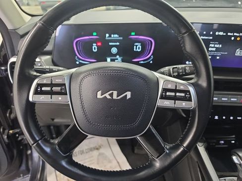 Used 2025 Kia Telluride S AWD/4WD image 19