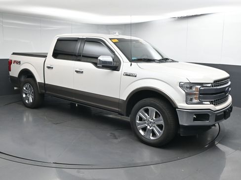 Used 2018 Ford F150 Lariat w/ Equipment Group 502A Luxury image 6