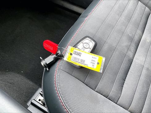 Certified 2025 Ford Explorer ST-Line w/ ST-Line Street Pack image 14