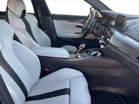 Used 2020 BMW M5 w/ Executive Package image 17