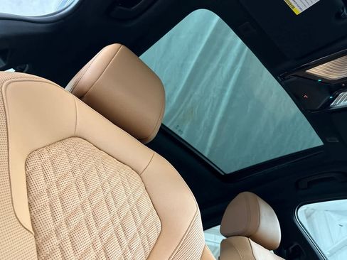 Used 2023 BMW 530e w/ Premium Package image 16