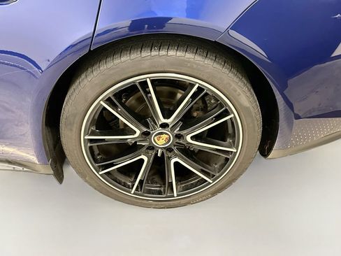 Certified 2023 Porsche Panamera 4 Platinum Edition AWD/4WD image 34