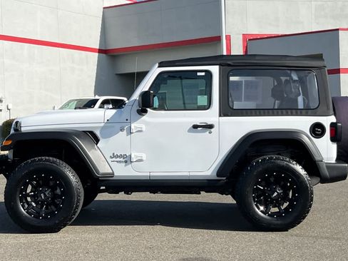 Used 2019 Jeep Wrangler Sport image 9