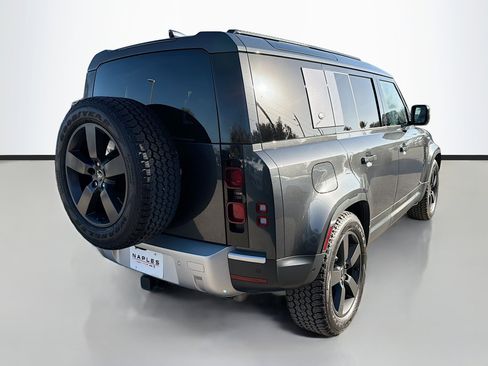 Used 2024 Land Rover Defender 110 S image 3